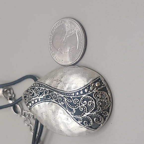 Black rope necklace with silver color pendant by premier design - Picture 7 of 7